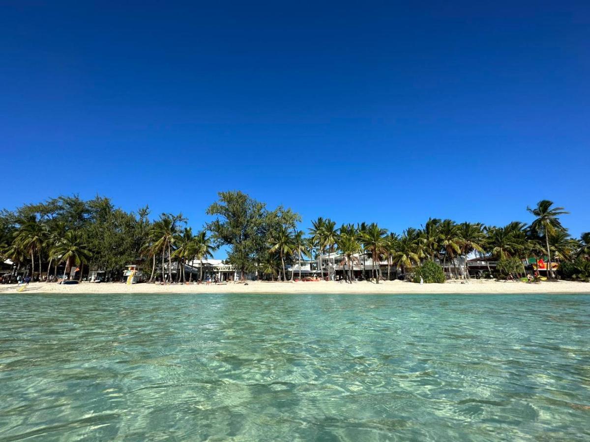 Calypso Beach And Dive Resort Manoc-Manoc Eksteriør bilde