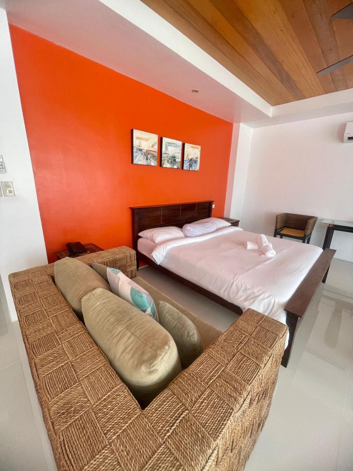 Calypso Beach And Dive Resort Manoc-Manoc Eksteriør bilde