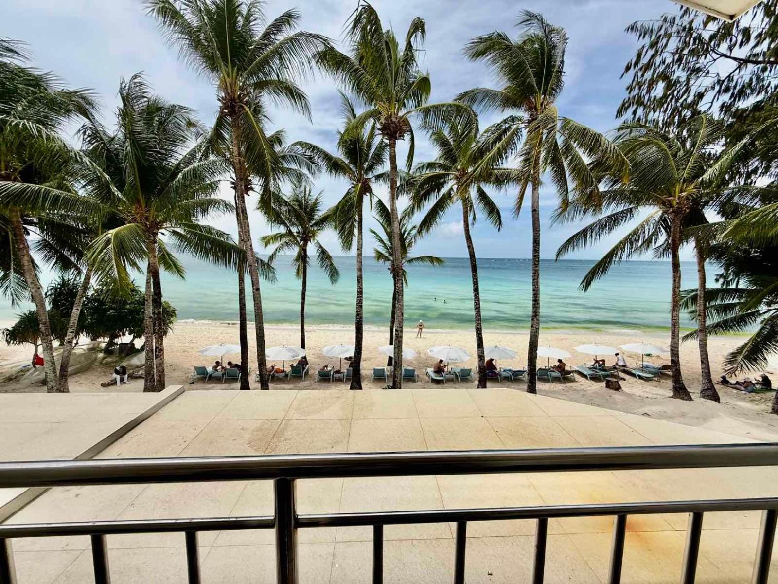 Calypso Beach And Dive Resort Manoc-Manoc Eksteriør bilde