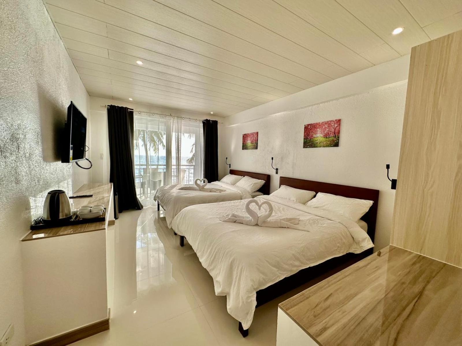 Calypso Beach And Dive Resort Manoc-Manoc Eksteriør bilde
