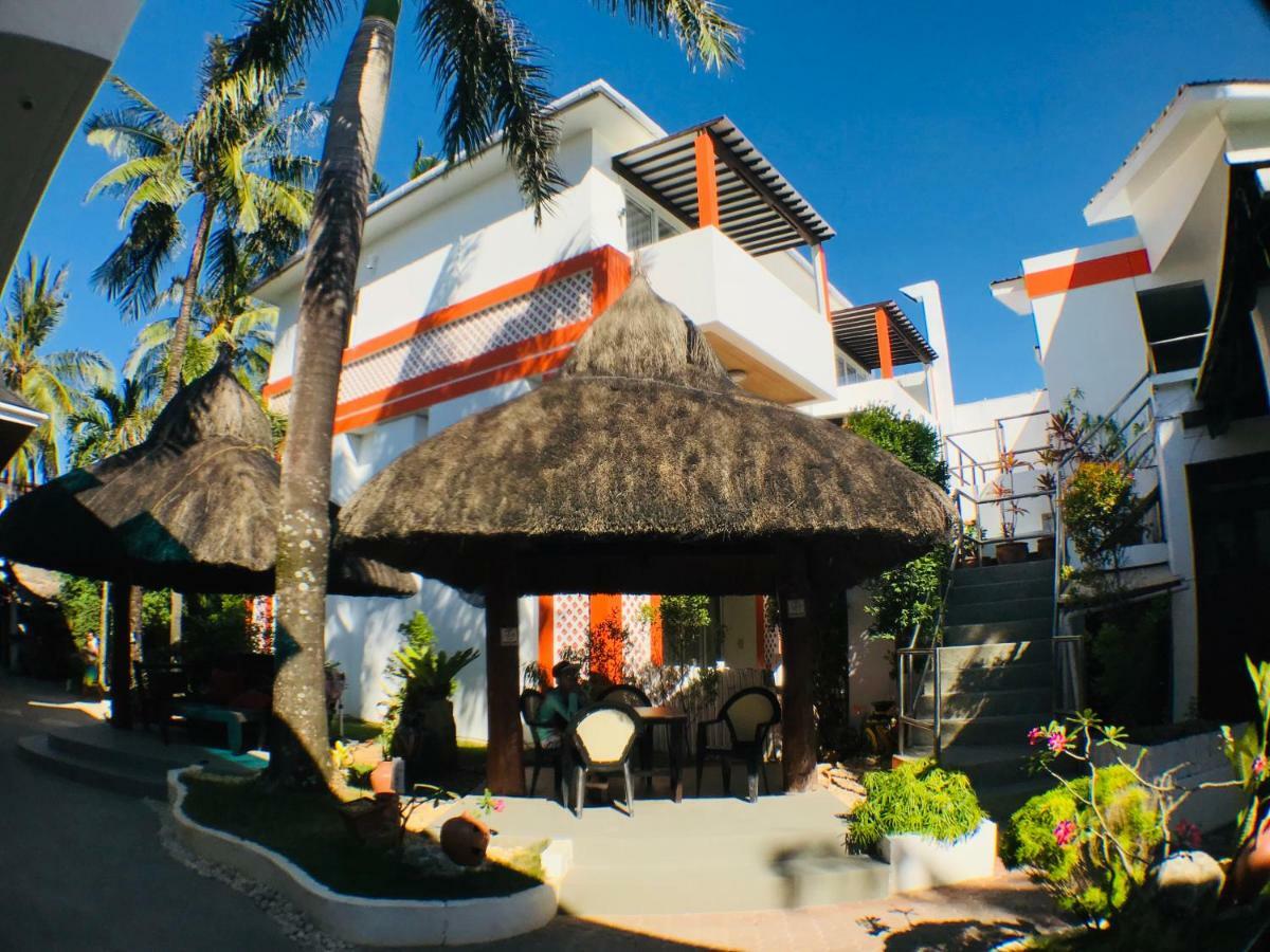 Calypso Beach And Dive Resort Manoc-Manoc Eksteriør bilde